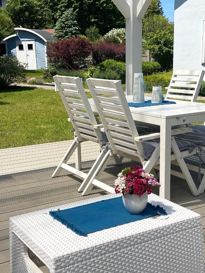 Szary Domek Apartamenty Stolpmünde Exterior foto