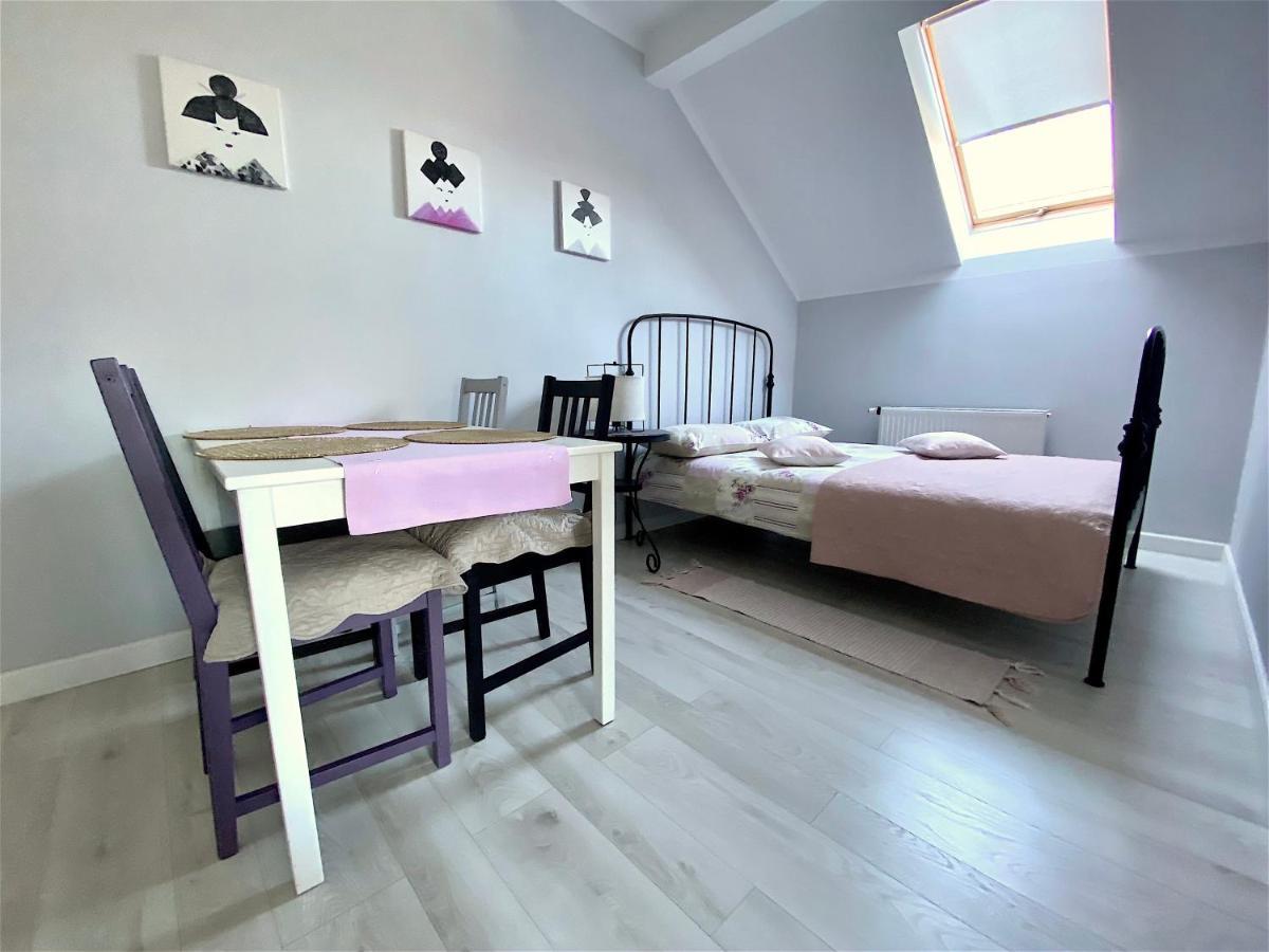 Szary Domek Apartamenty Stolpmünde Exterior foto