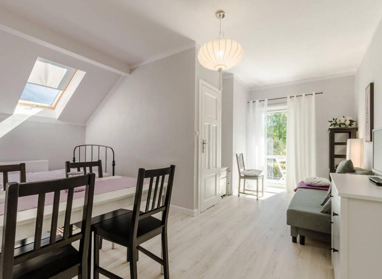 Szary Domek Apartamenty Stolpmünde Exterior foto